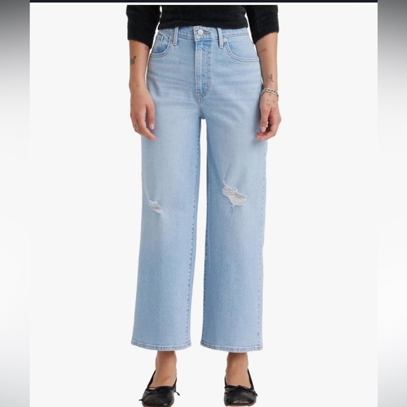 Levi's Women's High Rise Wide Leg Jean - Picture 1 of 9
